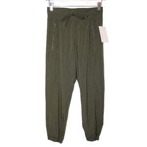 Womens Z by Zella Olive Green Cropped Joggers Drawstring Pants w Pockets Size XS